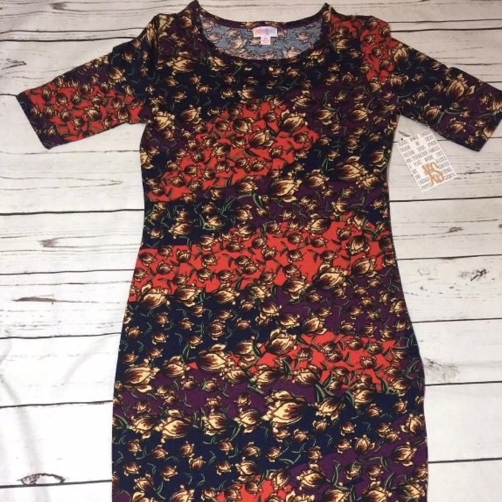 LuLaRoe XS Julia Floral NWT